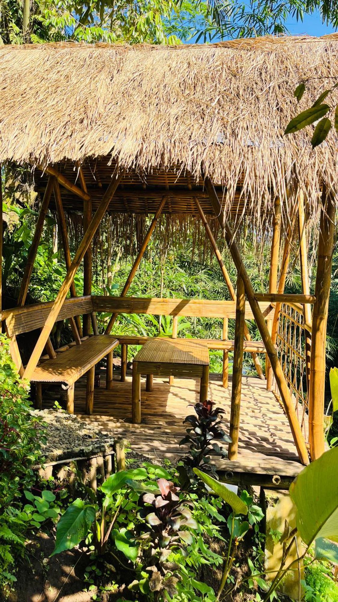 El Bamboo Guesthouse Jambu  Eksteriør billede