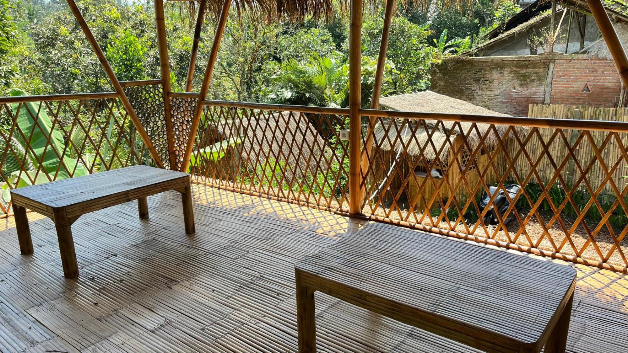 El Bamboo Guesthouse Jambu  Eksteriør billede